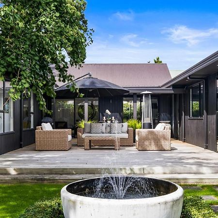 Black Luxury Lodge Blenheim Exteriör bild