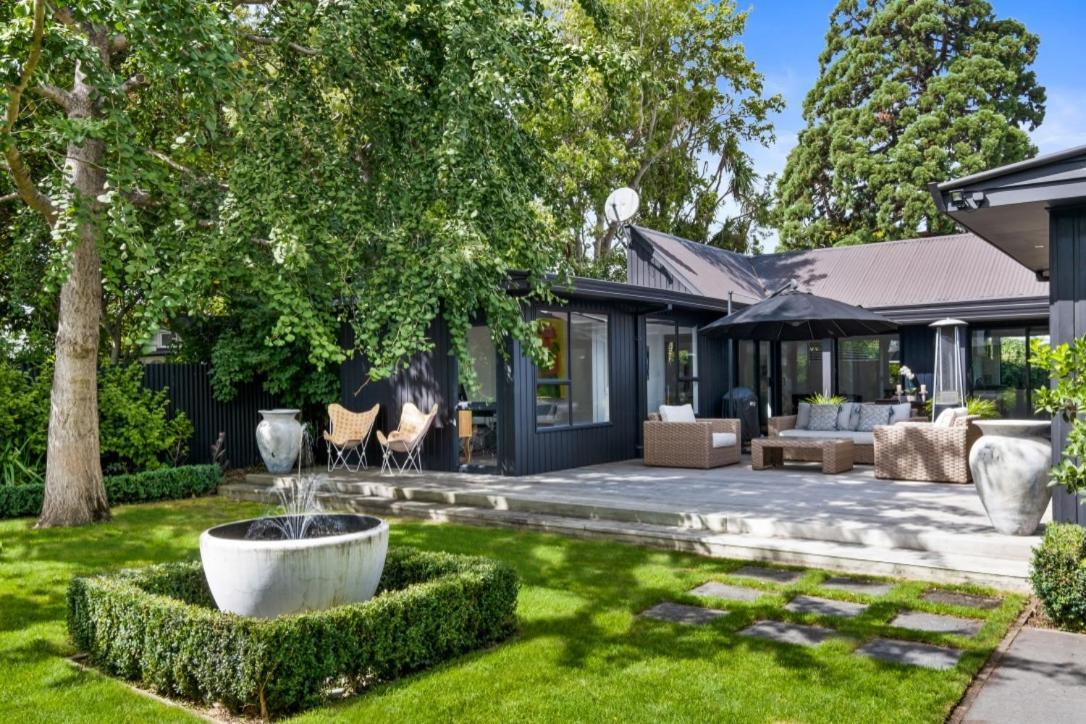 Black Luxury Lodge Blenheim Exteriör bild