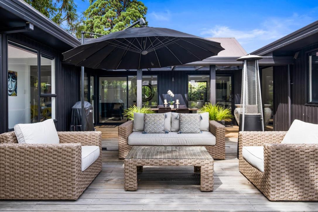 Black Luxury Lodge Blenheim Exteriör bild